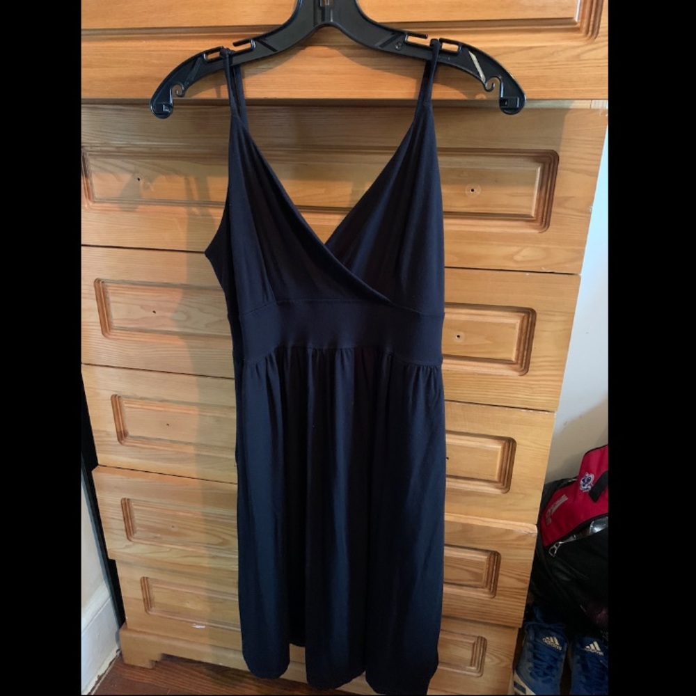 Thick summer black dress with pockets